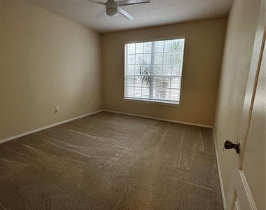3379 S Kirkman Road - Photo Thumbnail 10