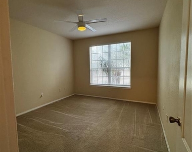 3379 S Kirkman Road - Photo Thumbnail 12