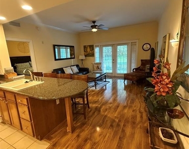 7703 Heritage Crossing Way - Photo Thumbnail 2