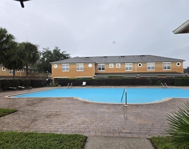 366 Chelsea Drive - Photo Thumbnail 14