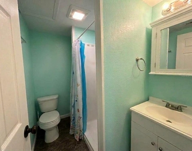 2505 Golfview Street - Photo Thumbnail 10
