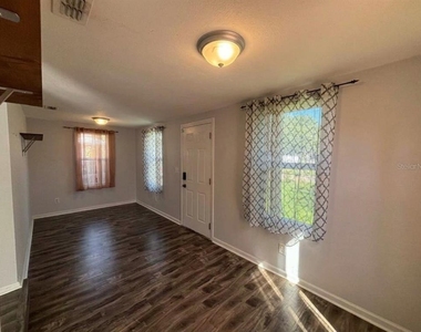 2505 Golfview Street - Photo Thumbnail 5