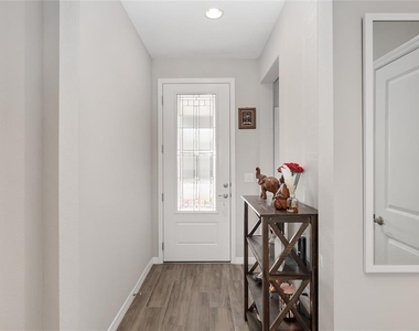 5247 Nw 34th Street - Photo Thumbnail 8