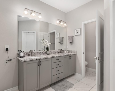 5247 Nw 34th Street - Photo Thumbnail 26