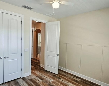 465 Bellissimo Place - Photo Thumbnail 53