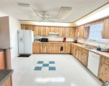 918 Dundee Circle - Photo Thumbnail 44