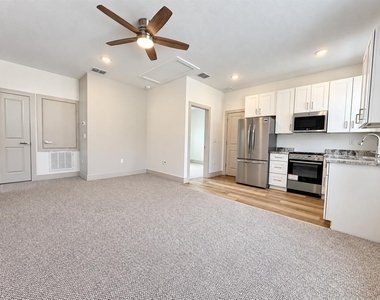 724 Ellwood Avenue - Photo Thumbnail 2