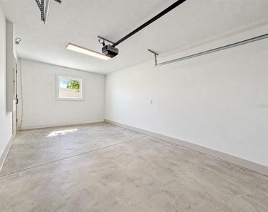 724 Ellwood Avenue - Photo Thumbnail 17