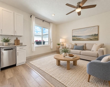 724 Ellwood Avenue - Photo Thumbnail 3