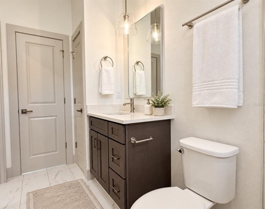 724 Ellwood Avenue - Photo Thumbnail 14