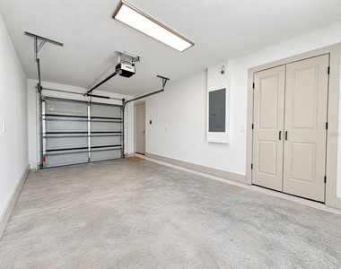 724 Ellwood Avenue - Photo Thumbnail 16