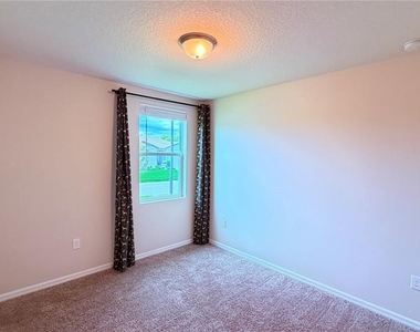 702 Alta Vista Court - Photo Thumbnail 14