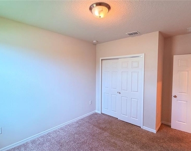 702 Alta Vista Court - Photo Thumbnail 13