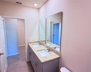 702 Alta Vista Court - Photo Thumbnail 15