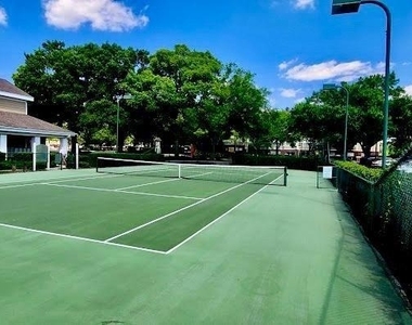 13028 Plantation Park Circle - Photo Thumbnail 11