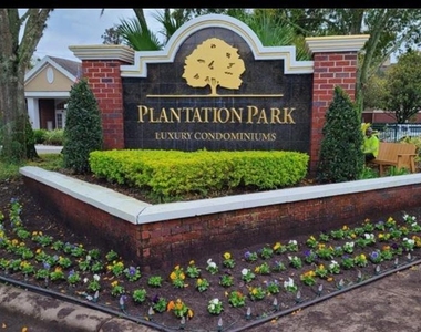13028 Plantation Park Circle - Photo Thumbnail 10
