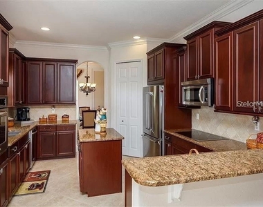 2831 Scenic Lane - Photo Thumbnail 11