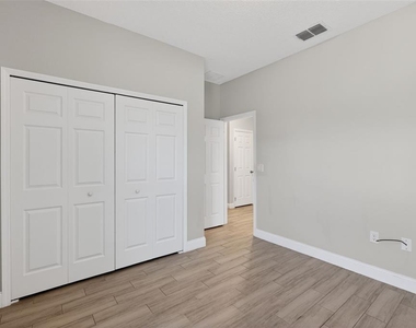 717 Robin Court - Photo Thumbnail 32