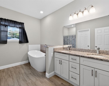 717 Robin Court - Photo Thumbnail 38