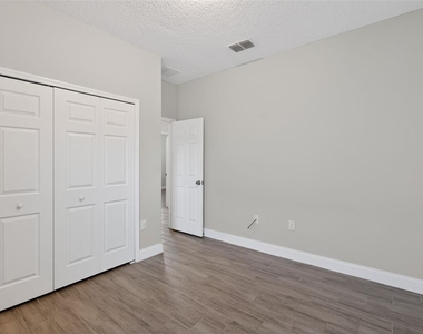 717 Robin Court - Photo Thumbnail 34