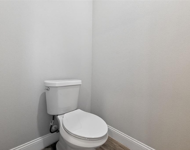 717 Robin Court - Photo Thumbnail 40