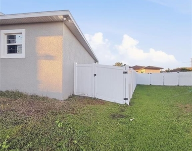 717 Robin Court - Photo Thumbnail 6