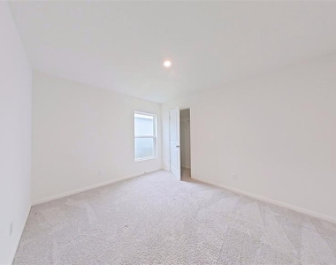 1234 Chester Avenue - Photo Thumbnail 6