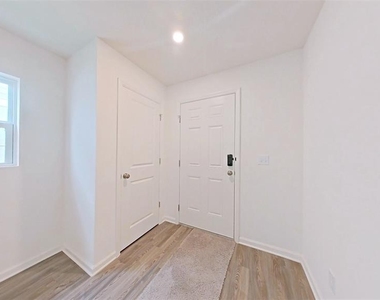 1234 Chester Avenue - Photo Thumbnail 1