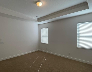 8128 Jailene Drive - Photo Thumbnail 8