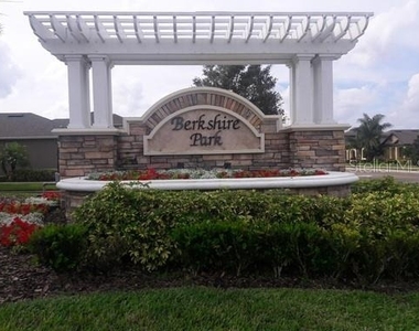 8128 Jailene Drive - Photo Thumbnail 13