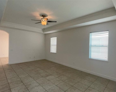 8128 Jailene Drive - Photo Thumbnail 1