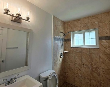 564 Notre Dame Drive - Photo Thumbnail 10