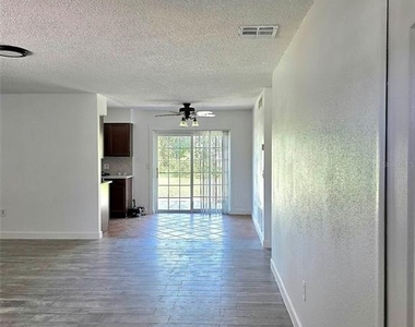564 Notre Dame Drive - Photo Thumbnail 2