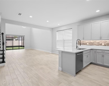 1369 Blue Stem Lane - Photo Thumbnail 3
