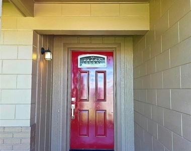 126 Meadowlark Drive - Photo Thumbnail 2