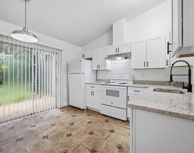 12216 Eastcove Drive - Photo Thumbnail 5