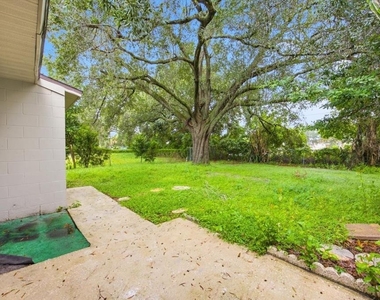 12216 Eastcove Drive - Photo Thumbnail 12