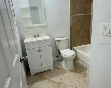 4364 S Kirkman Road - Photo Thumbnail 13