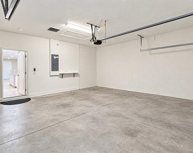 13706 Beckman Drive - Photo Thumbnail 5