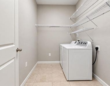 13706 Beckman Drive - Photo Thumbnail 15