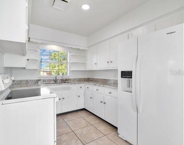 3800 Bobolink Lane - Photo Thumbnail 6