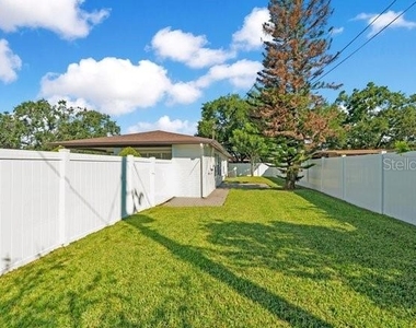 3800 Bobolink Lane - Photo Thumbnail 21