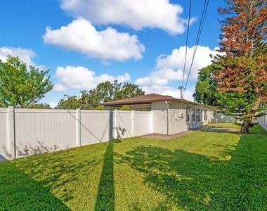 3800 Bobolink Lane - Photo Thumbnail 19