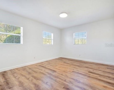 3800 Bobolink Lane - Photo Thumbnail 10