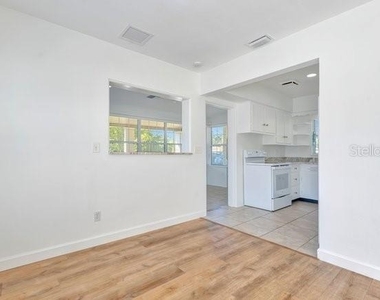 3800 Bobolink Lane - Photo Thumbnail 4
