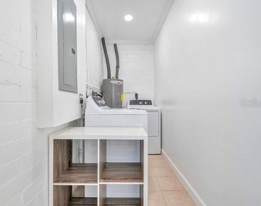 3800 Bobolink Lane - Photo Thumbnail 17