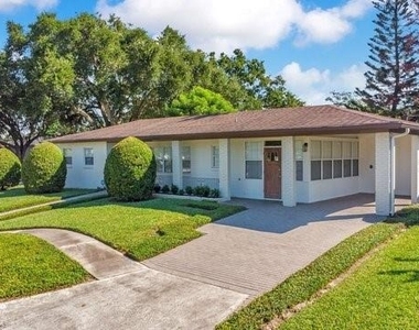3800 Bobolink Lane - Photo Thumbnail 23