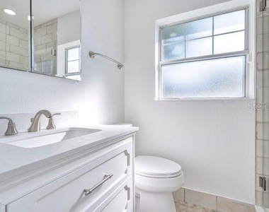3800 Bobolink Lane - Photo Thumbnail 15