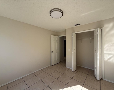 6739 Forsyth Oak Court - Photo Thumbnail 12
