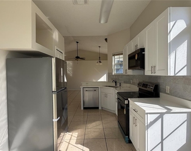 6739 Forsyth Oak Court - Photo Thumbnail 5